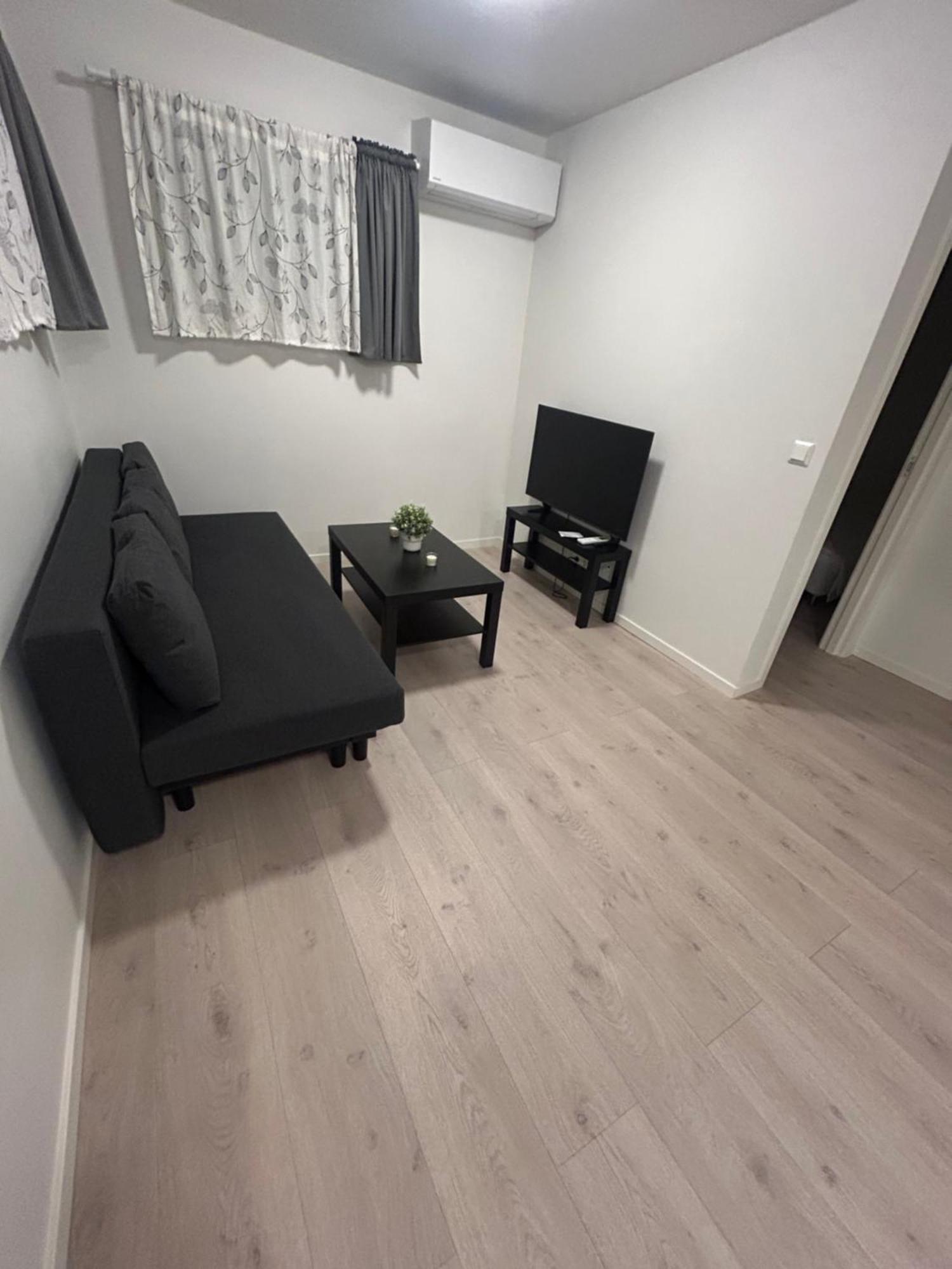 Temis Apartment, Private New 1 Bed Room And 1 Living Room With Sofa Bad And Lagre Kitchen, Share With Nobody Oslo Esterno foto
